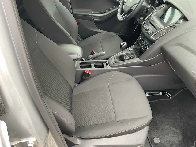 2017 ford focus 1.5tdci/airco euro 6b - afbeelding 16 van  26