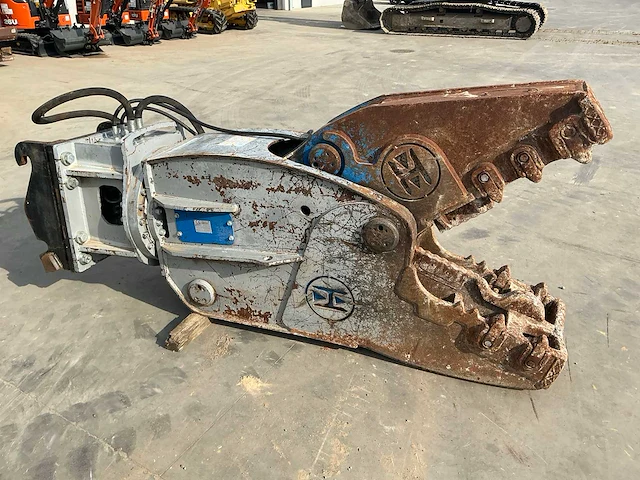 2017 hammer rh25 betoncrusher - afbeelding 1 van  11