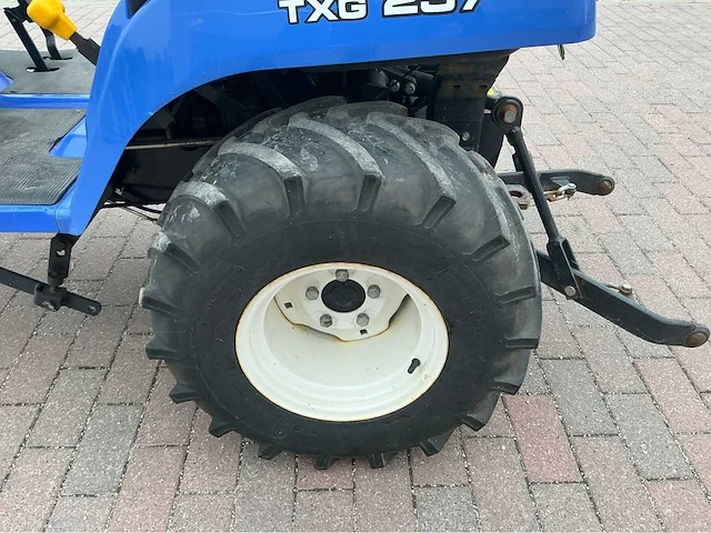 2017 iseki txg 237 tuintractor - afbeelding 3 van  30