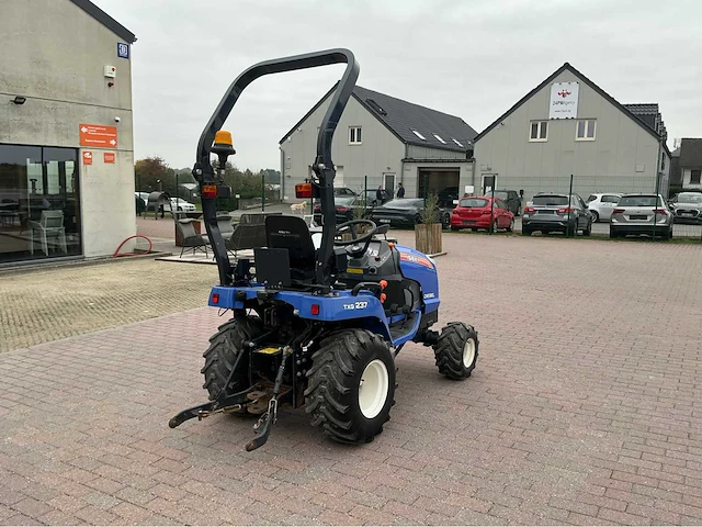 2017 iseki txg 237 tuintractor - afbeelding 26 van  30