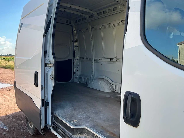 2017 iveco lichte vracht - afbeelding 24 van  44
