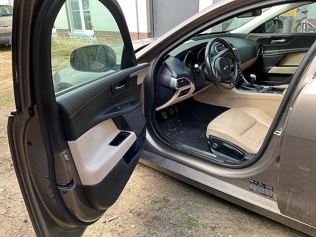 2017 jaguar xe personenauto - afbeelding 2 van  32