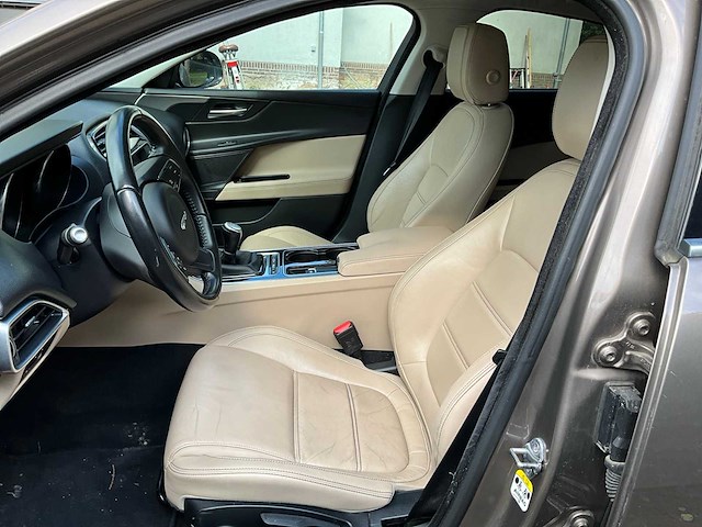 2017 jaguar xe personenauto - afbeelding 3 van  32