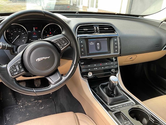 2017 jaguar xe personenauto - afbeelding 5 van  32