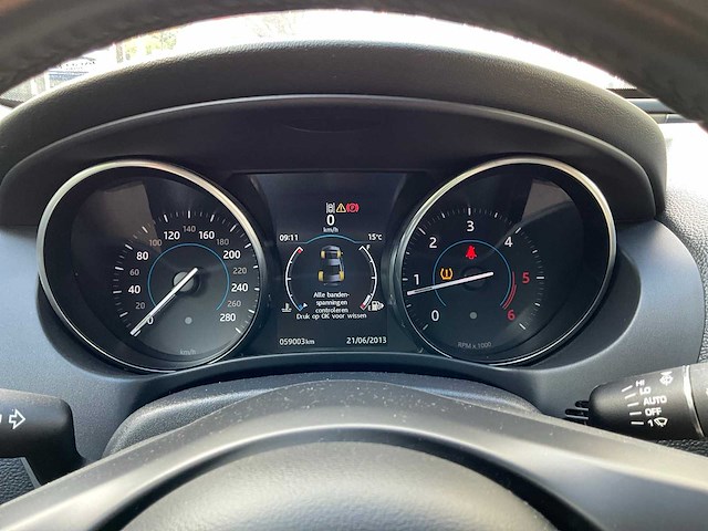 2017 jaguar xe personenauto - afbeelding 9 van  32