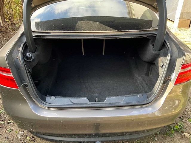 2017 jaguar xe personenauto - afbeelding 19 van  32