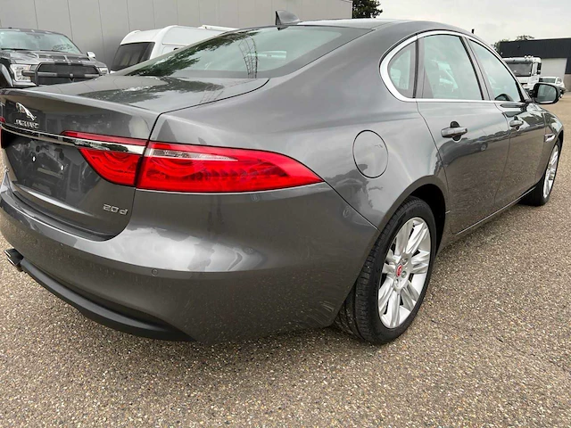 2017 jaguar xf - sedan - afbeelding 16 van  21