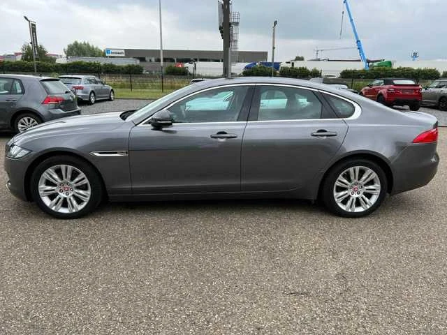 2017 jaguar xf - sedan - afbeelding 18 van  21