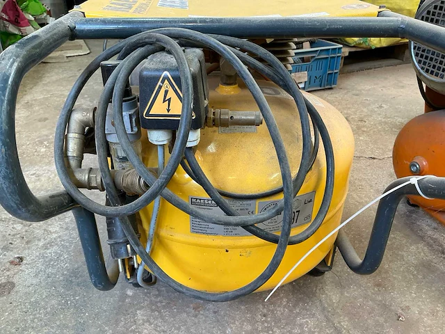 2017 kaeser premium car 300/30 zuigercompressor - afbeelding 7 van  8