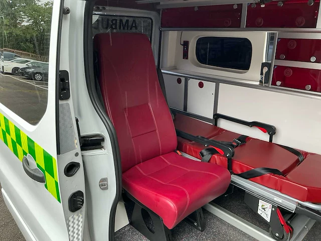 2017 les dauphins vivaro ambulance - afbeelding 9 van  27
