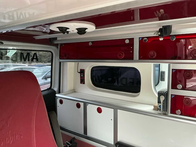 2017 les dauphins vivaro ambulance - afbeelding 11 van  27