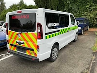 2017 les dauphins vivaro ambulance - afbeelding 22 van  27