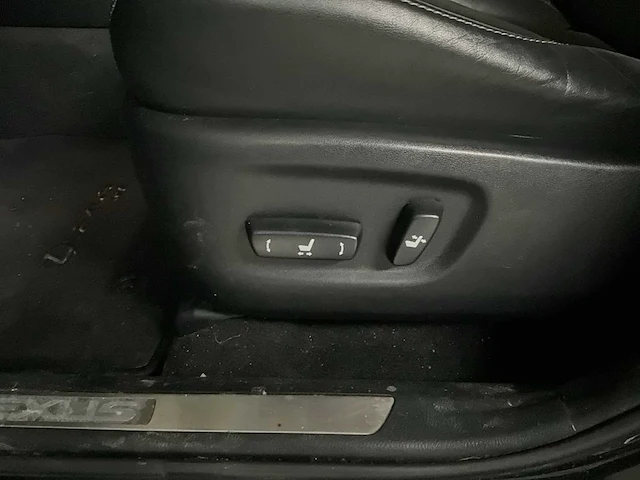 2017 lexus nh300h - afbeelding 16 van  31