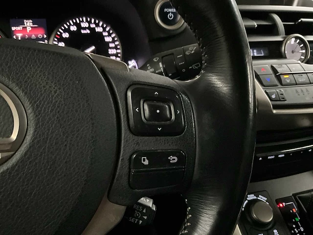 2017 lexus nh300h - afbeelding 20 van  31