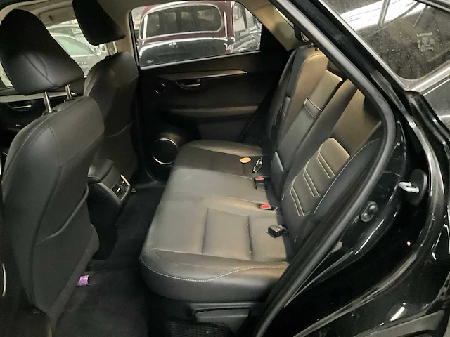 2017 lexus nh300h - afbeelding 27 van  31