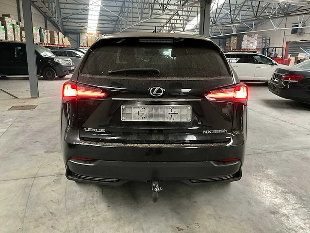2017 lexus nh300h - afbeelding 5 van  31