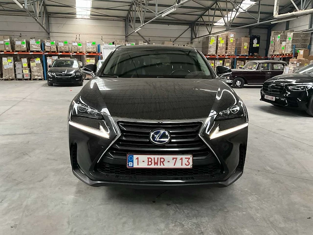 2017 lexus nh300h - afbeelding 9 van  31