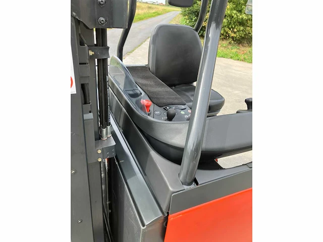 2017 linde r14 reachtruck - afbeelding 10 van  44