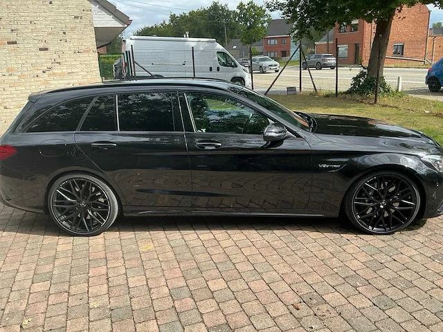 2017 mercedes-benz c63 amg personenauto - afbeelding 38 van  40