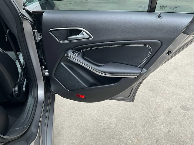 2017 mercedes-benz cla 180 - afbeelding 28 van  45