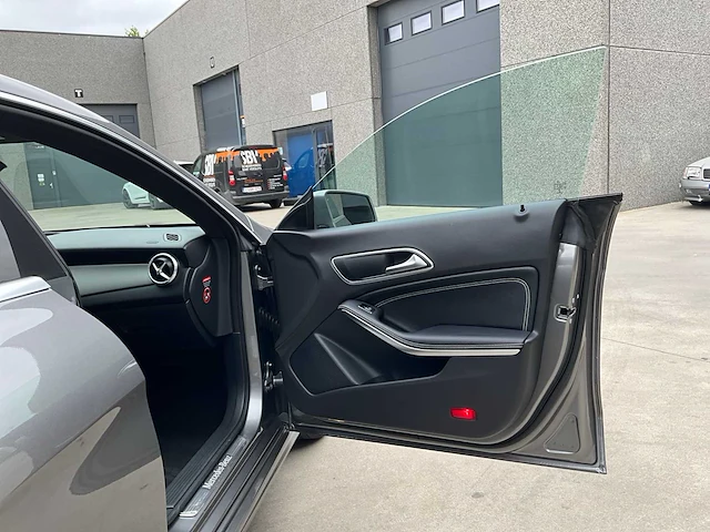 2017 mercedes-benz cla 180 - afbeelding 32 van  45