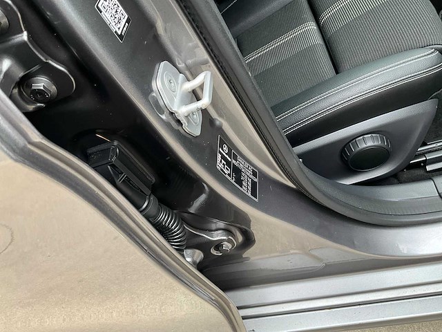 2017 mercedes-benz cla 180 - afbeelding 38 van  46