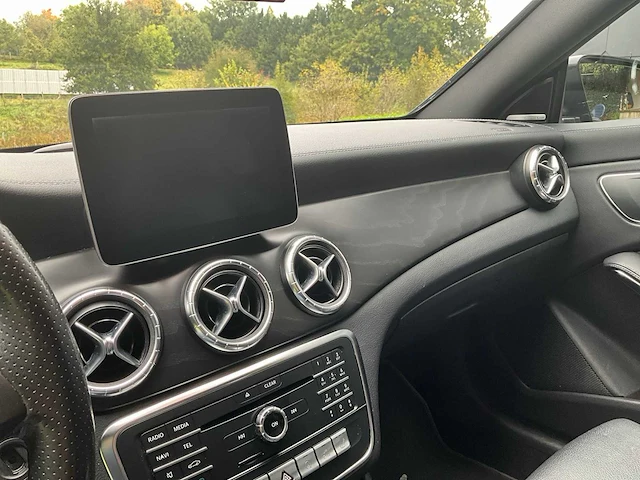 2017 mercedes-benz cla200 sedan auto - afbeelding 11 van  32