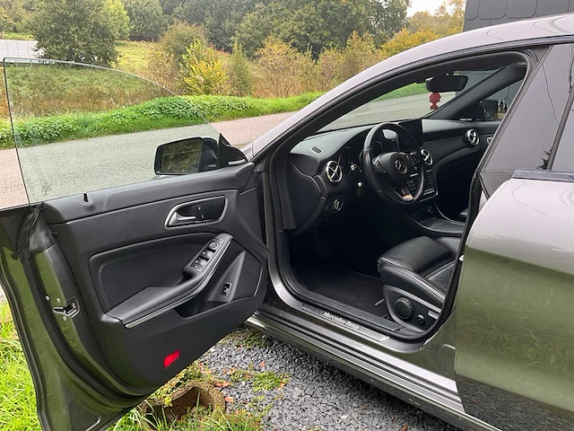 2017 mercedes-benz cla200 sedan auto - afbeelding 14 van  32