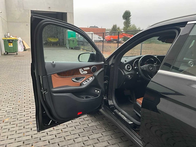 2017 mercedes-benz glc 350e plug-in hybride personenauto - afbeelding 2 van  31