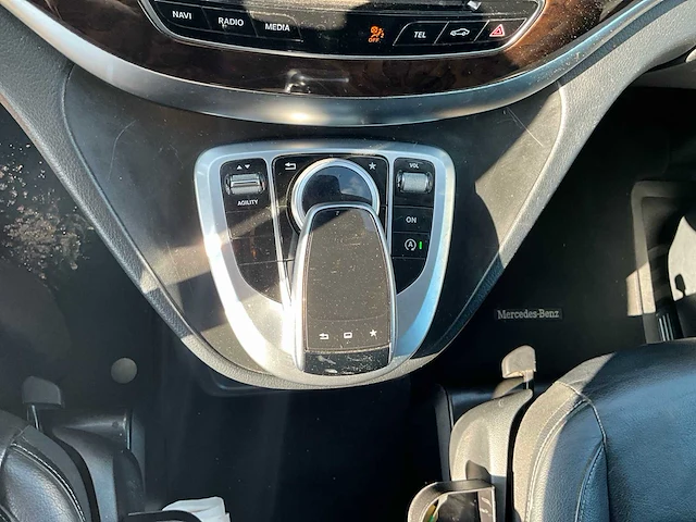 2017 mercedes-benz v-klasse personenauto - afbeelding 29 van  48