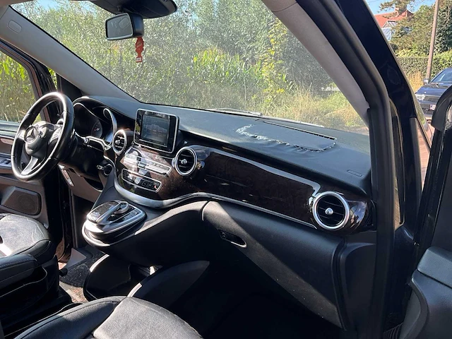 2017 mercedes-benz v-klasse personenauto - afbeelding 38 van  48