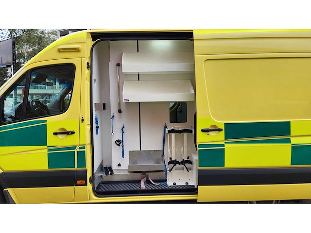 2017 mercedes sprinter ambulances | 119918km - afbeelding 16 van  44