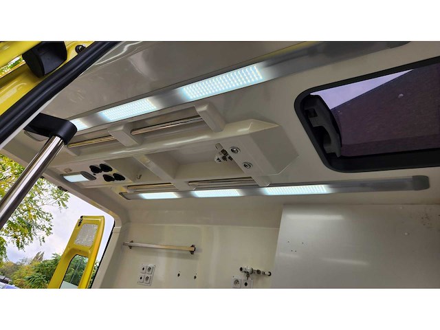 2017 mercedes sprinter ambulances | 119918km - afbeelding 30 van  44