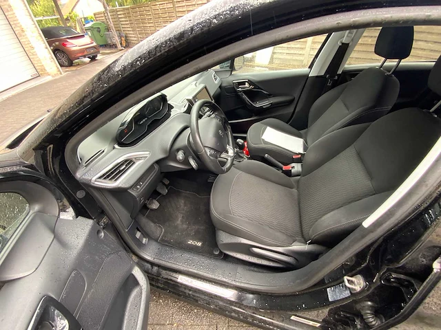 2017 peugeot 208 c - hatchback - afbeelding 4 van  29