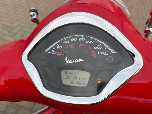 2017 piaggio vespa gts - afbeelding 18 van  18