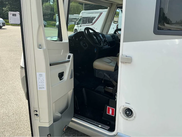 2017 rapido 9090df kampeerwagen - afbeelding 15 van  82