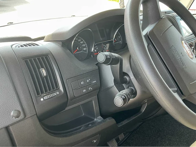 2017 rapido 9090df kampeerwagen - afbeelding 19 van  82