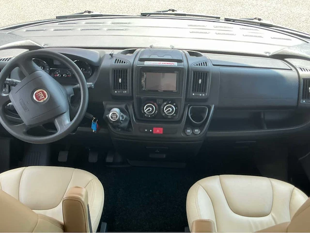 2017 rapido 9090df kampeerwagen - afbeelding 21 van  82