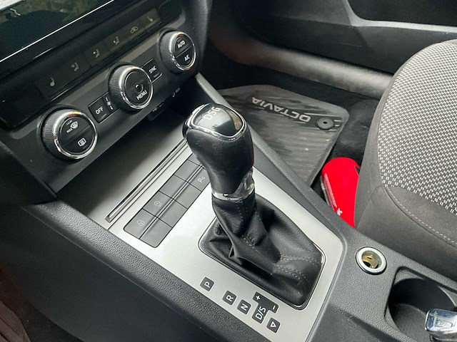 2017 skoda octavia auto - afbeelding 10 van  30