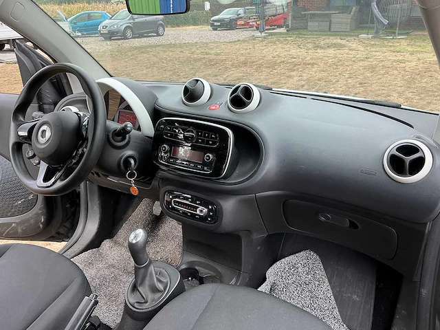 2017 smart fortwo coupé - afbeelding 11 van  30