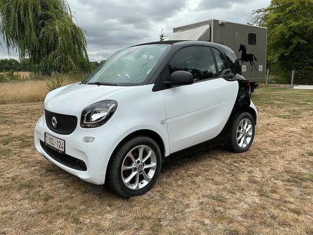 2017 smart fortwo coupé - afbeelding 1 van  30