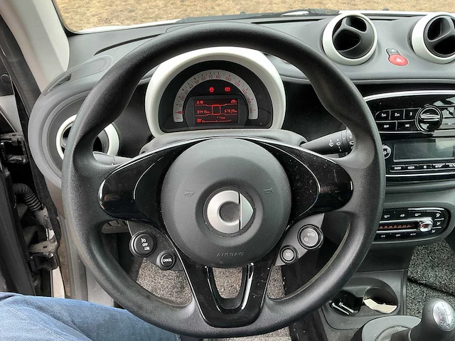 2017 smart fortwo coupé - afbeelding 12 van  30