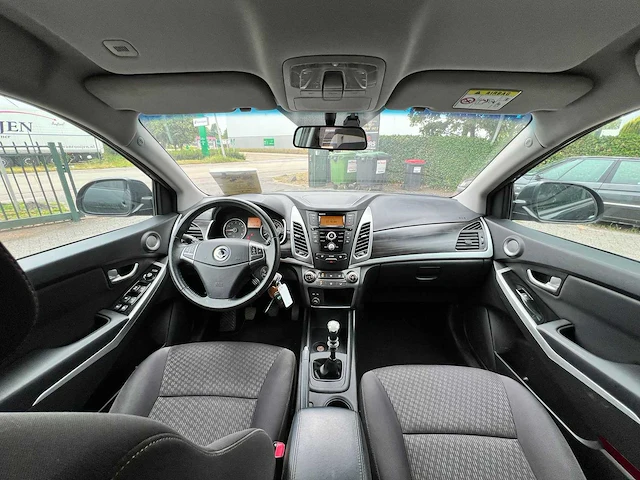 2017 ssangyong korando suv personenauto - afbeelding 16 van  16
