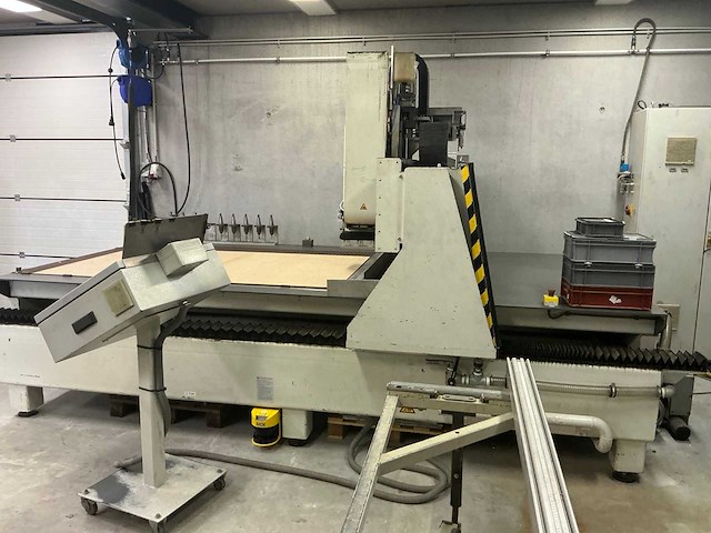 2017 vaskon m3015 cnc freesmachine - afbeelding 16 van  22