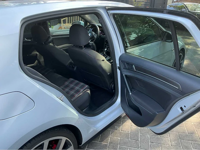 2017 volkswagen golf gti personenauto - afbeelding 15 van  39