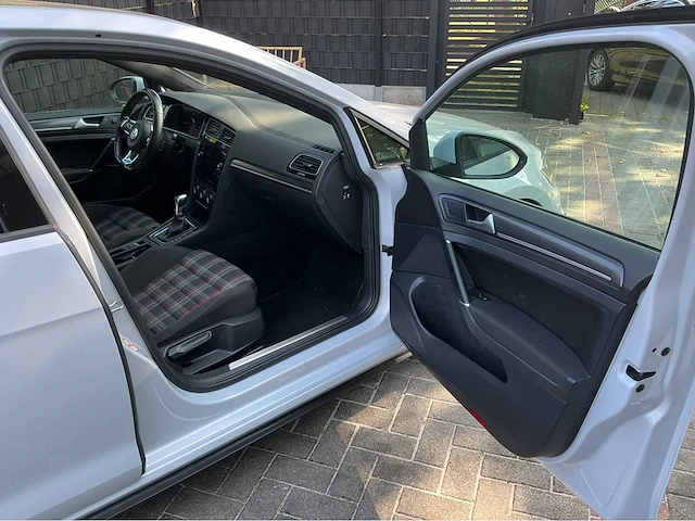 2017 volkswagen golf gti personenauto - afbeelding 17 van  39