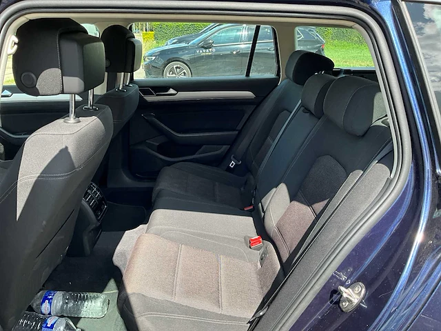 2017 volkswagen passat personenauto - afbeelding 3 van  30