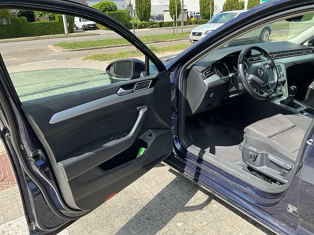 2017 volkswagen passat personenauto - afbeelding 30 van  30