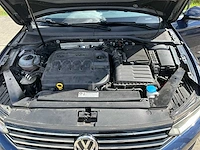 2017 volkswagen passat personenauto - afbeelding 24 van  30