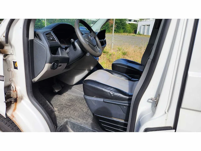 2017 volkswagen transporter kombi - afbeelding 26 van  49